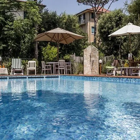Piccolo 3* Forte dei Marmi